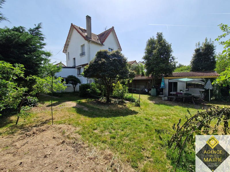 Maison - 94 m² - 5 pièces