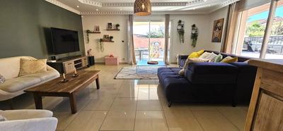 Villa - 259 m² - 8 pièces