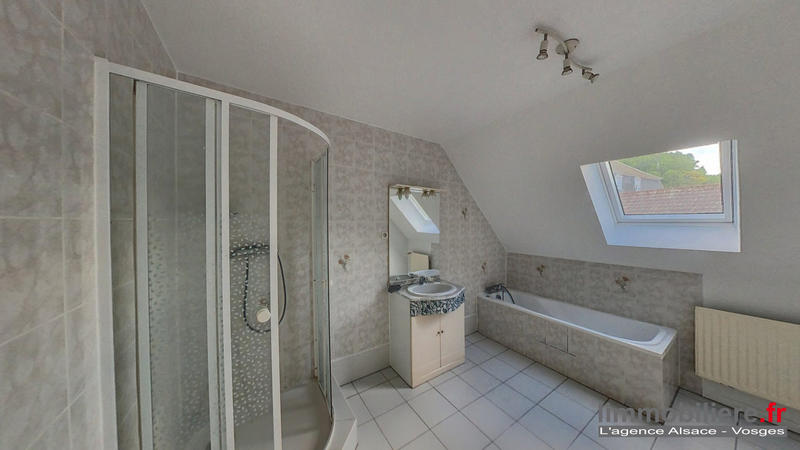 Maison - 200 m² - 10 pièces