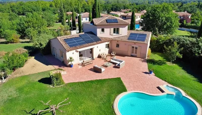 Villa - 289 m² - 7 pièces