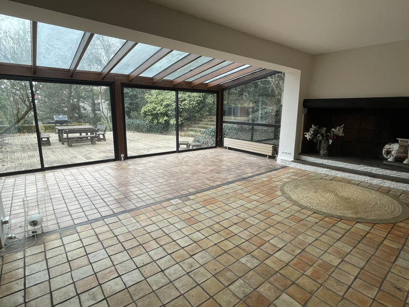 Maison - 303 m² - 7 pièces