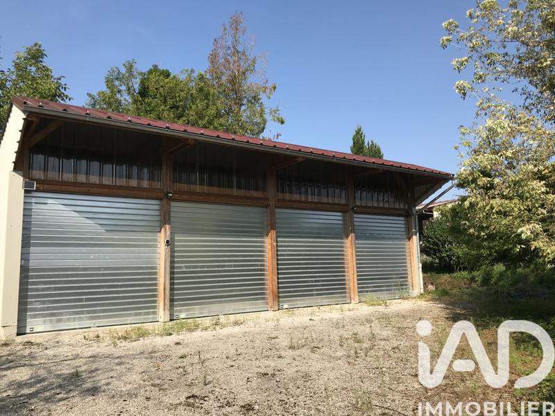 Maison - 220 m² - 8 pièces