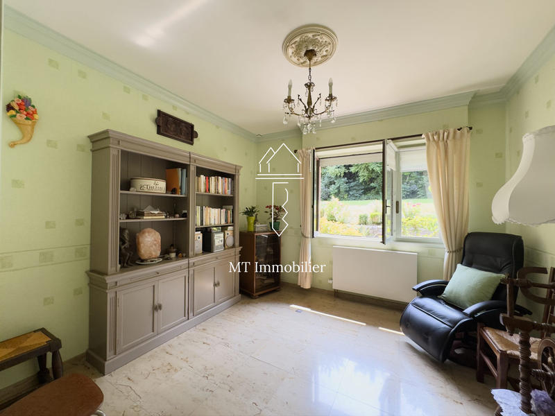 Villa - 223 m² - 6 pièces