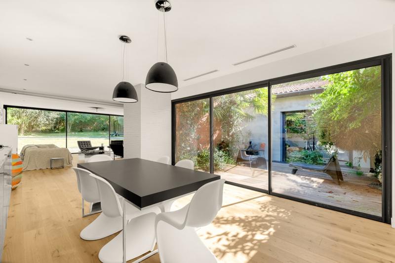 Maison contemporaine - 197 m² - 5 pièces