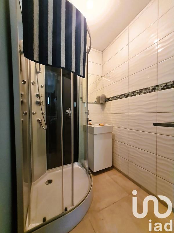 Maison - 187 m² - 8 pièces