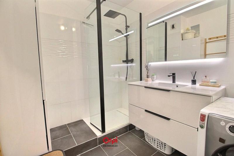 Appartement - 90 m² - 4 pièces