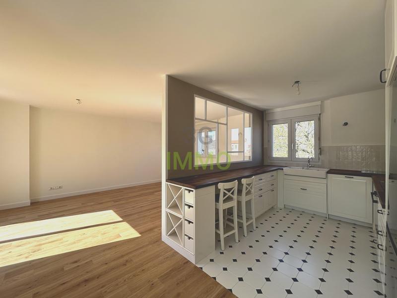 Appartement - 80 m² - 3 pièces