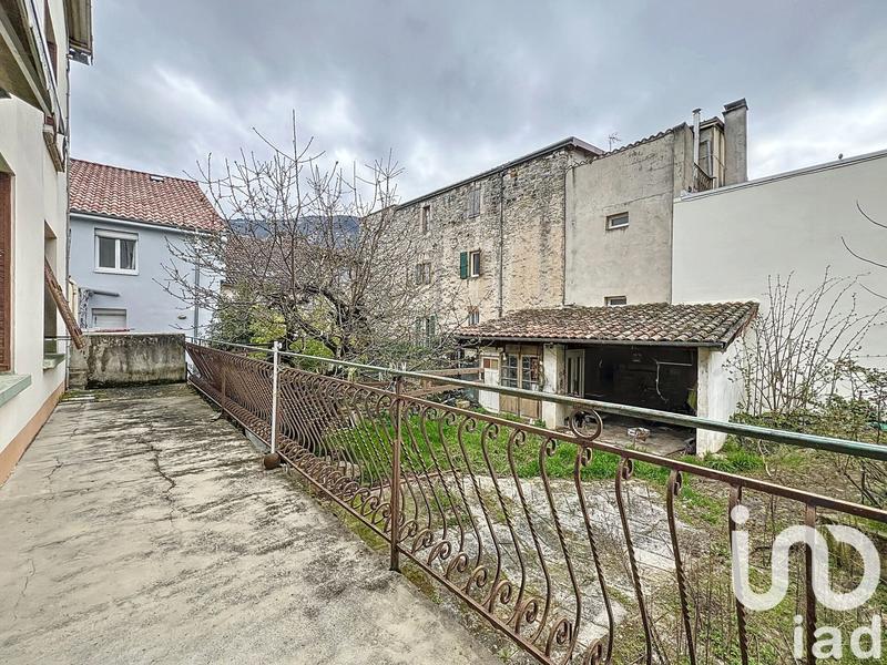 Maison - 186 m² - 10 pièces