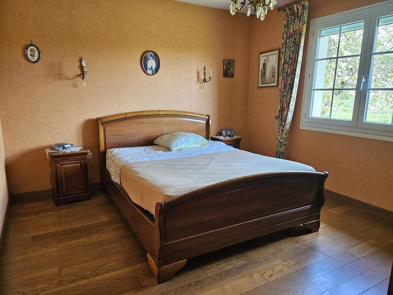 Maison - 180 m² - 9 pièces