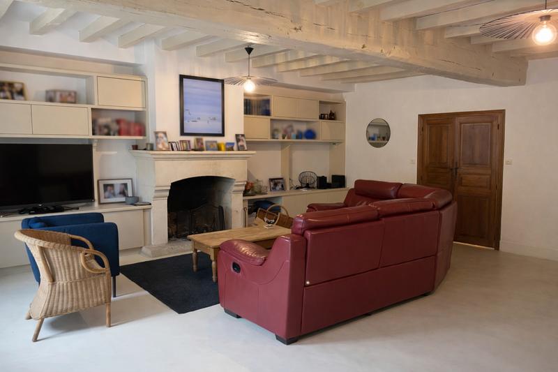 Maison - 201 m² - 7 pièces