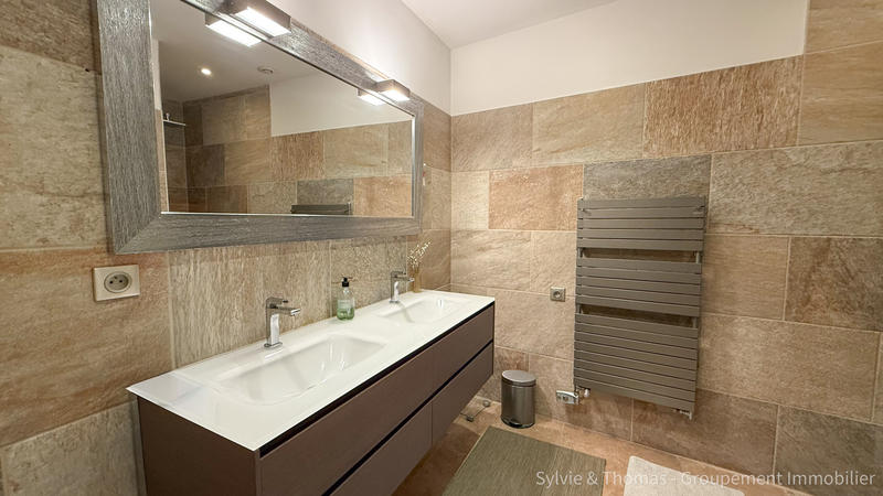 Triplex - 130 m² - 5 pièces