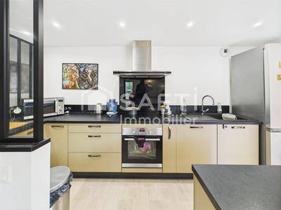 Appartement - 94 m² - 4 pièces