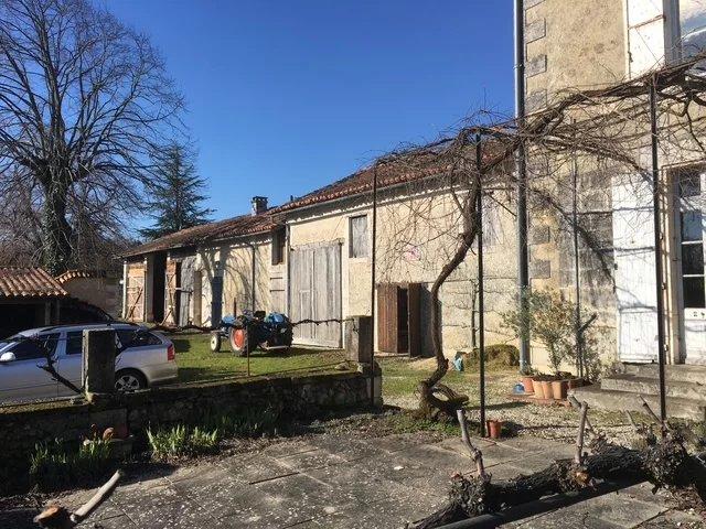 Propriété - 142 m² - 6 pièces