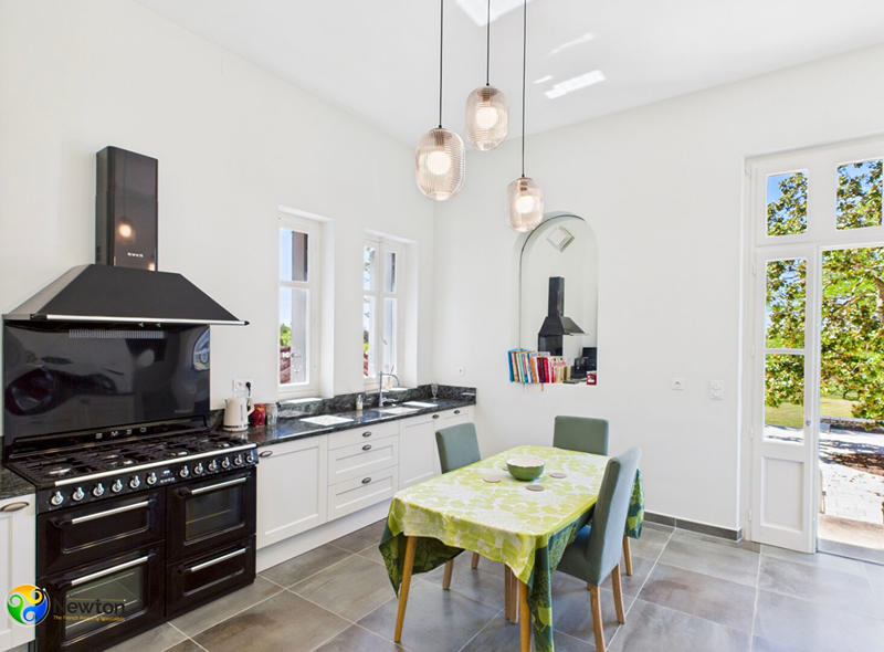 Demeure - 400 m² - 10 pièces