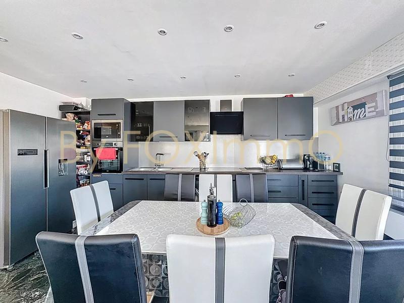 Appartement - 79 m² - 4 pièces