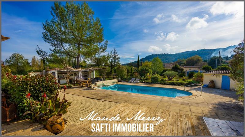 Villa - 210 m² - 7 pièces