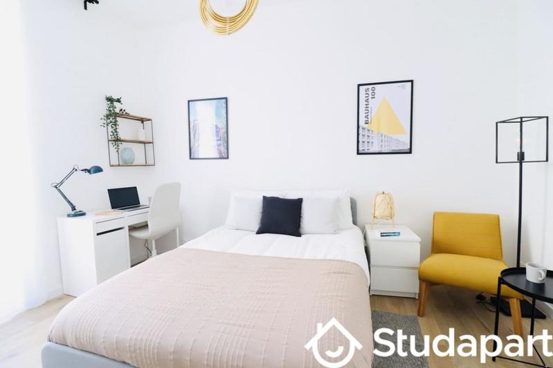 Chambre - 12 m² - 1 pièce