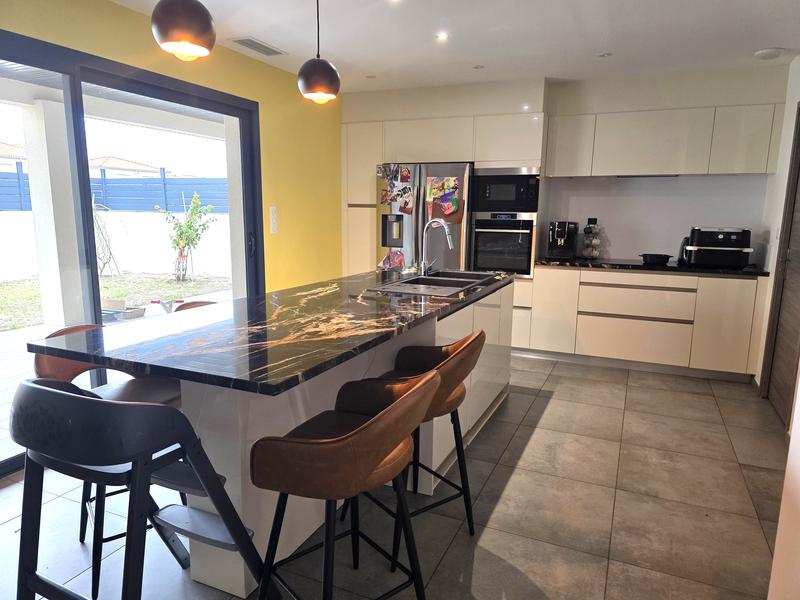 Maison contemporaine - 104 m² - 4 pièces