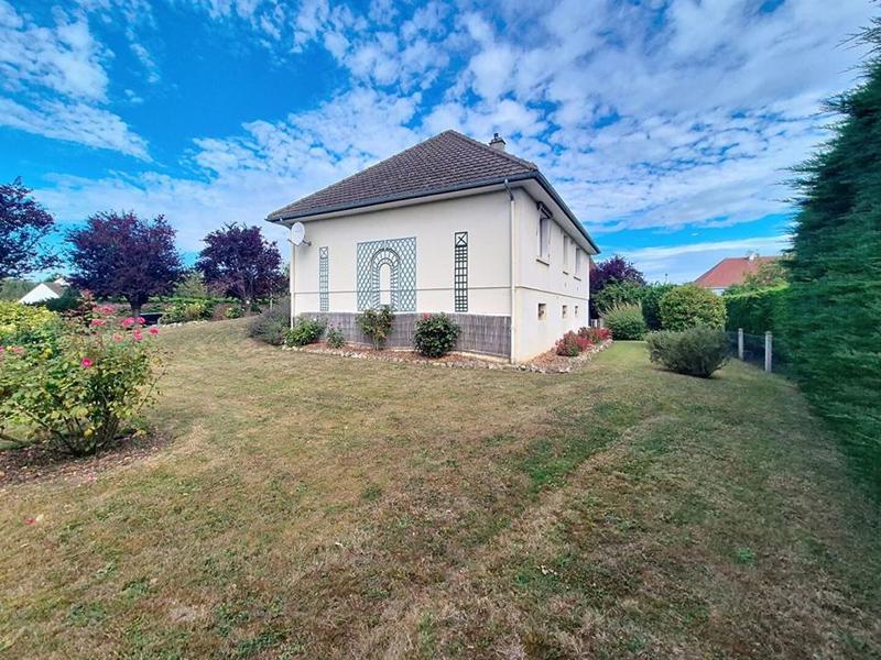 Maison - 95 m² - 4 pièces
