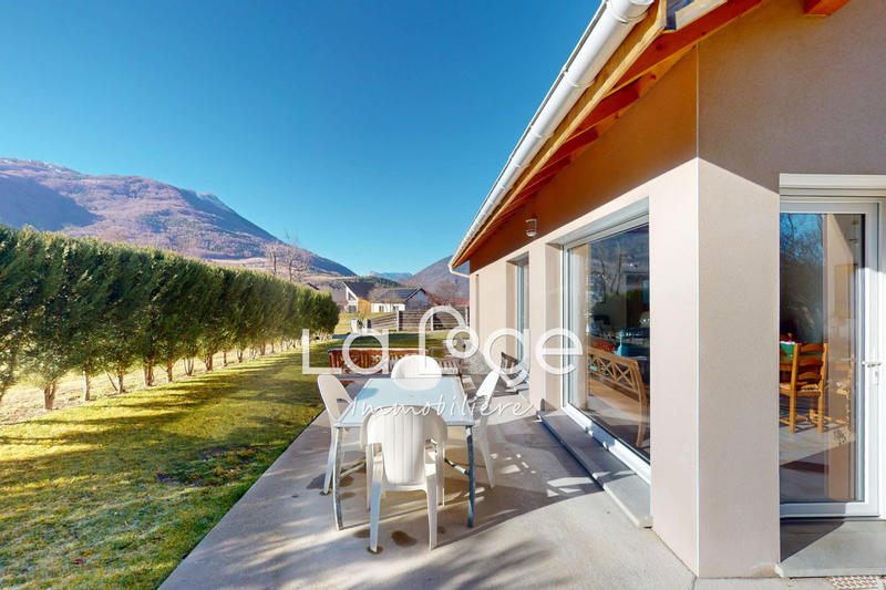 Maison - 85 m² - 3 pièces