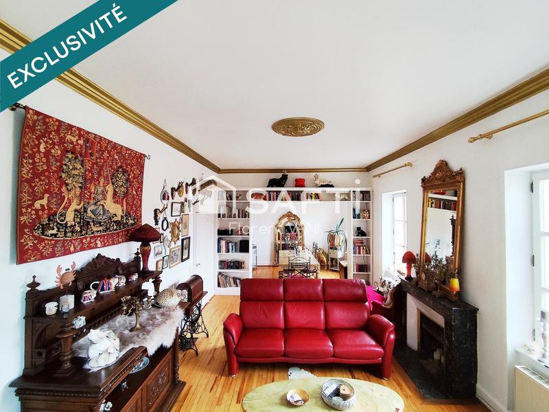 Maison - 213 m² - 6 pièces