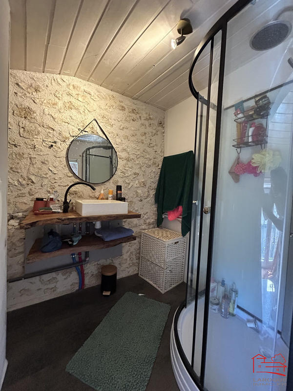 Maison - 255 m² - 7 pièces