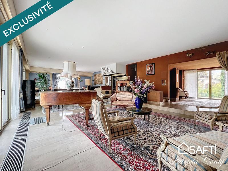 Maison - 460 m² - 11 pièces