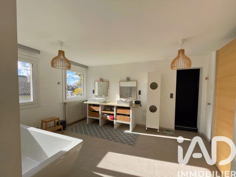 Appartement - 163 m² - 5 pièces