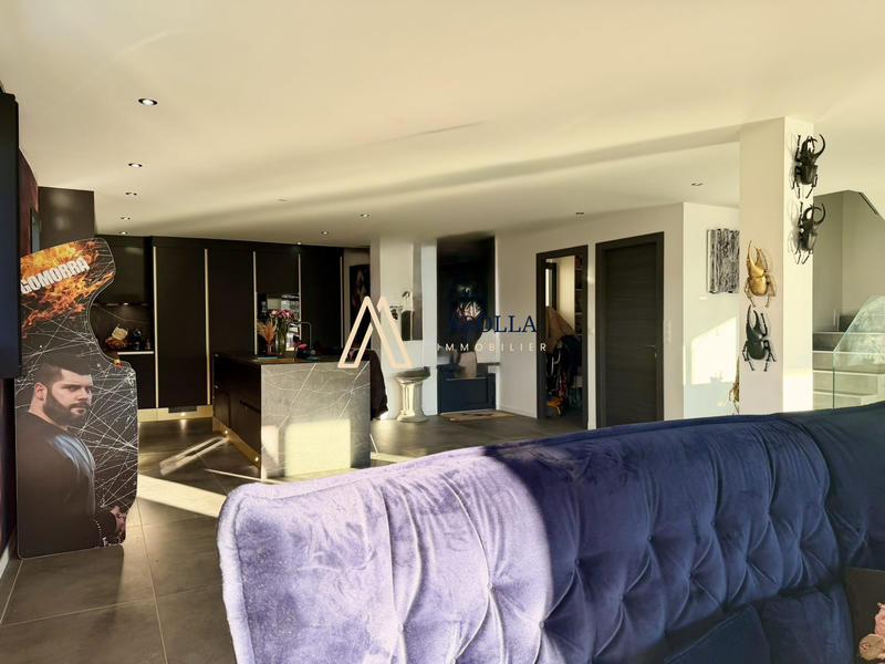 Villa - 227 m² - 6 pièces