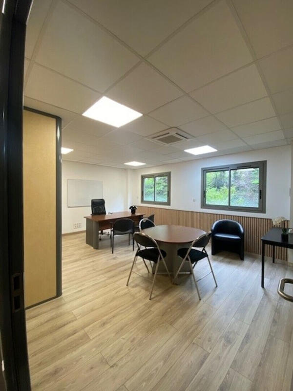 Bureau - 280 m²