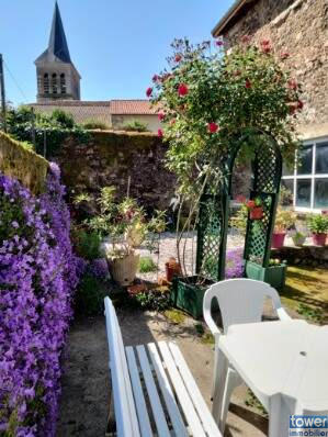 Maison - 228 m² - 6 pièces