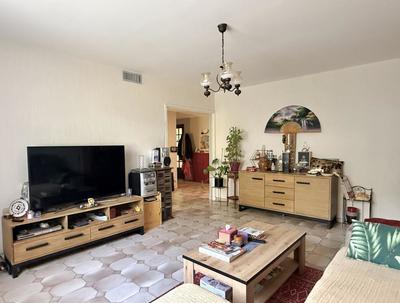 Maison - 210 m² - 7 pièces