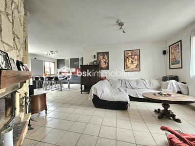 Maison - 130 m² - 9 pièces