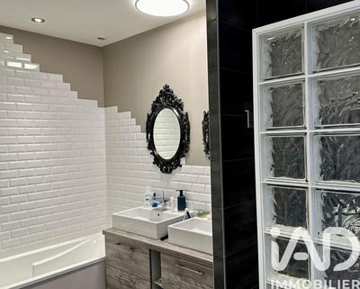 Appartement - 154 m² - 3 pièces