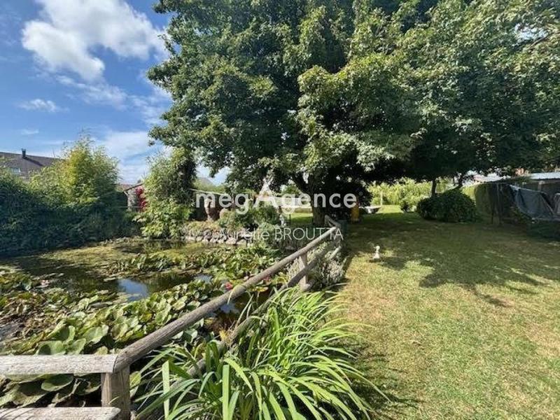 Maison - 247 m² - 8 pièces