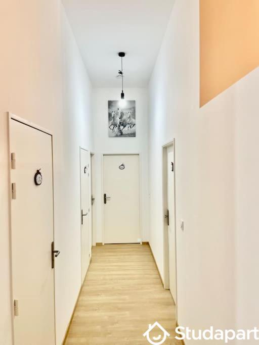 Chambre - 12 m² - 1 pièce