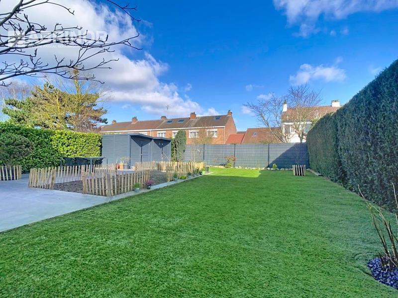 Villa - 107 m² - 6 pièces