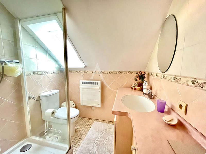 Maison - 135 m² - 8 pièces