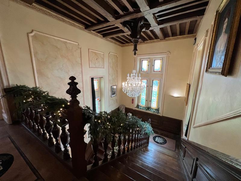 Manoir - 2 000 m² - 35 pièces