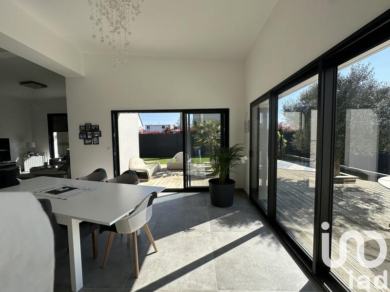 Maison - 140 m² - 6 pièces
