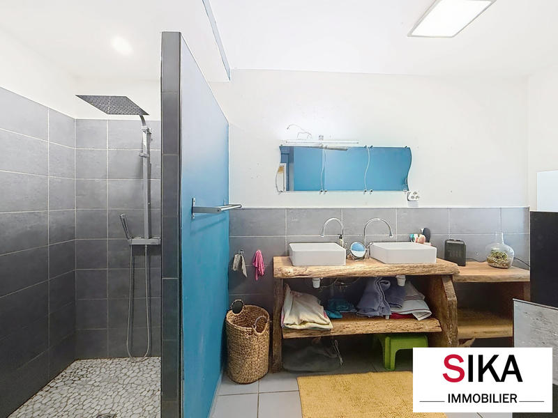 Maison - 194 m² - 5 pièces