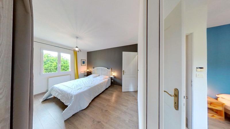 Maison traditionnelle - 183 m² - 6 pièces