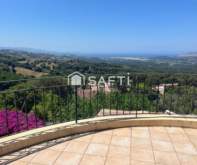 Maison - 170 m² - 5 pièces