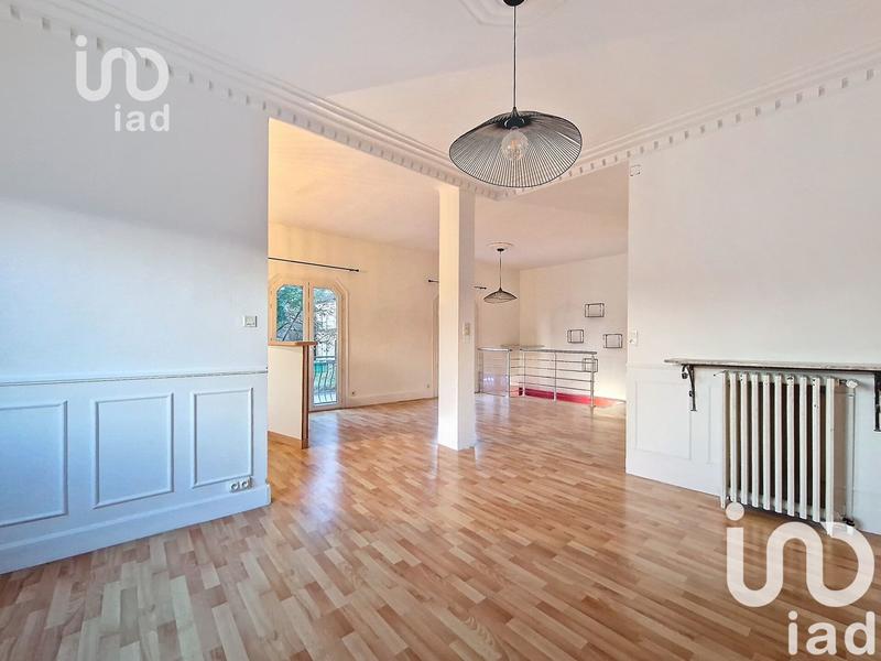 Maison de ville - 240 m² - 7 pièces