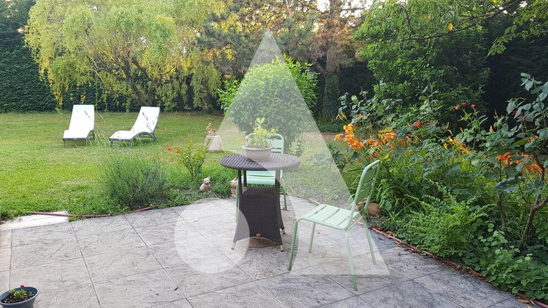 Maison - 182 m² - 7 pièces