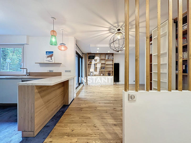 Appartement - 90 m² - 5 pièces