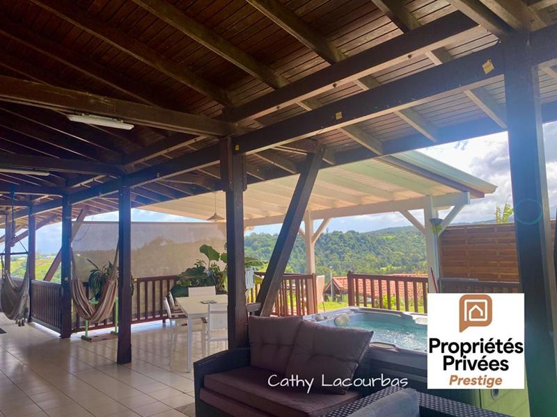 Villa - 276 m² - 8 pièces