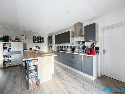 Maison - 105 m² - 4 pièces