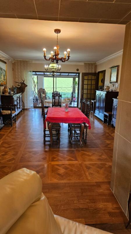 Maison - 400 m² - 13 pièces