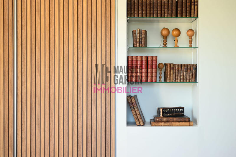 Maison - 200 m² - 8 pièces